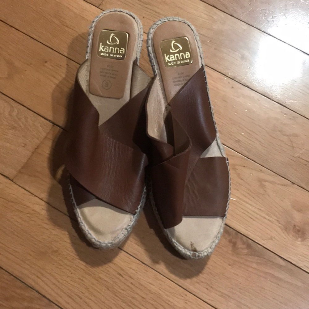 Kenna wedge slippers